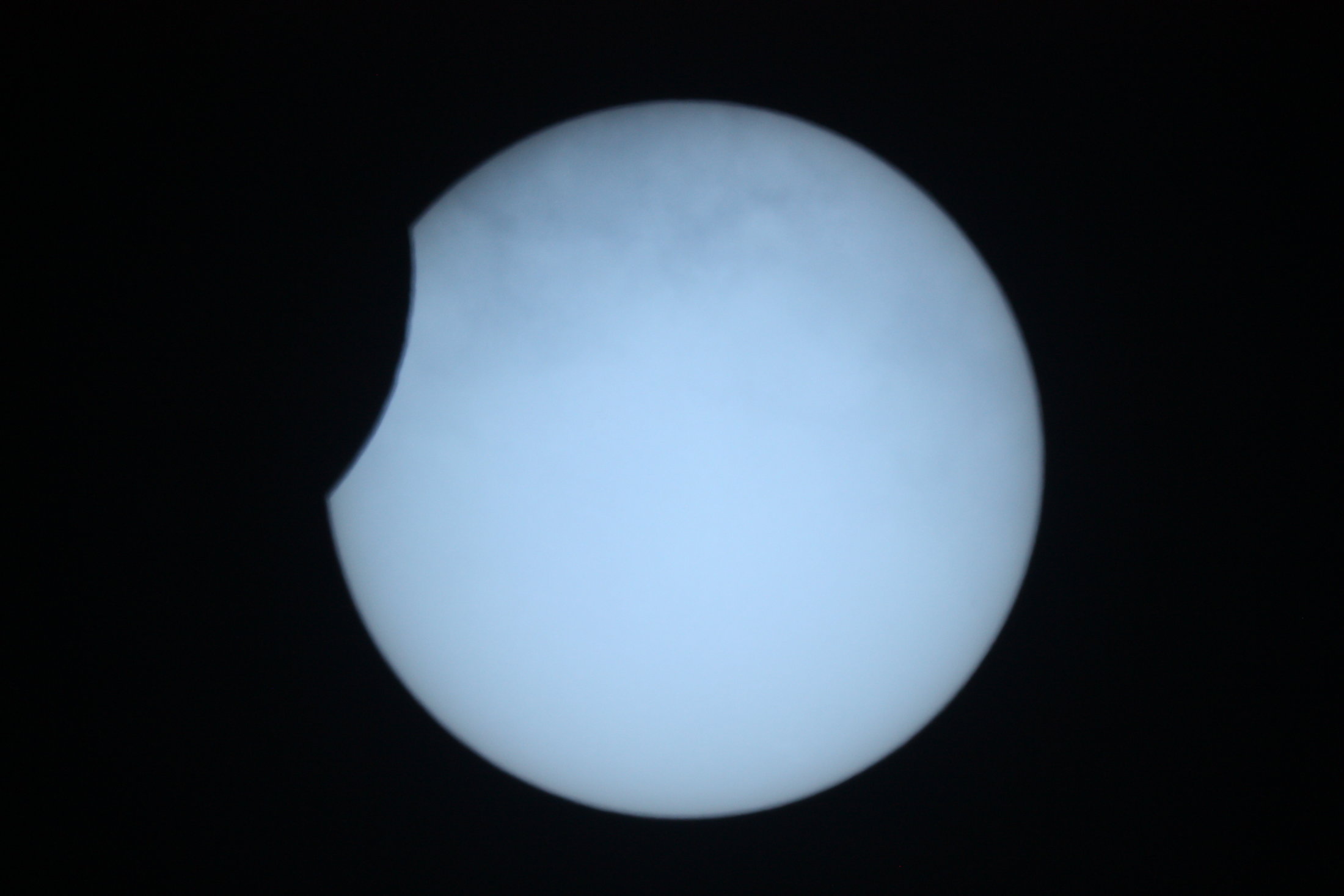 Eclipsi parcial de Sol - Juan Grados i Carlos Martínez